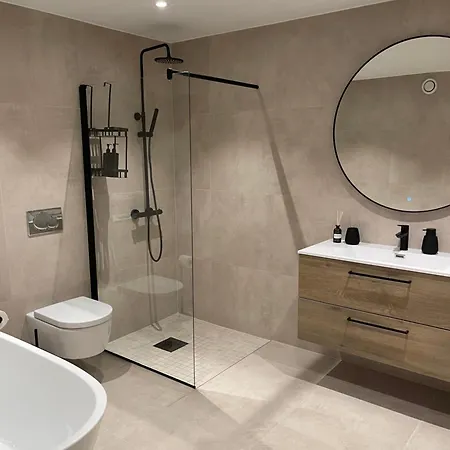 2 Med Panoramautsikt Apartman *